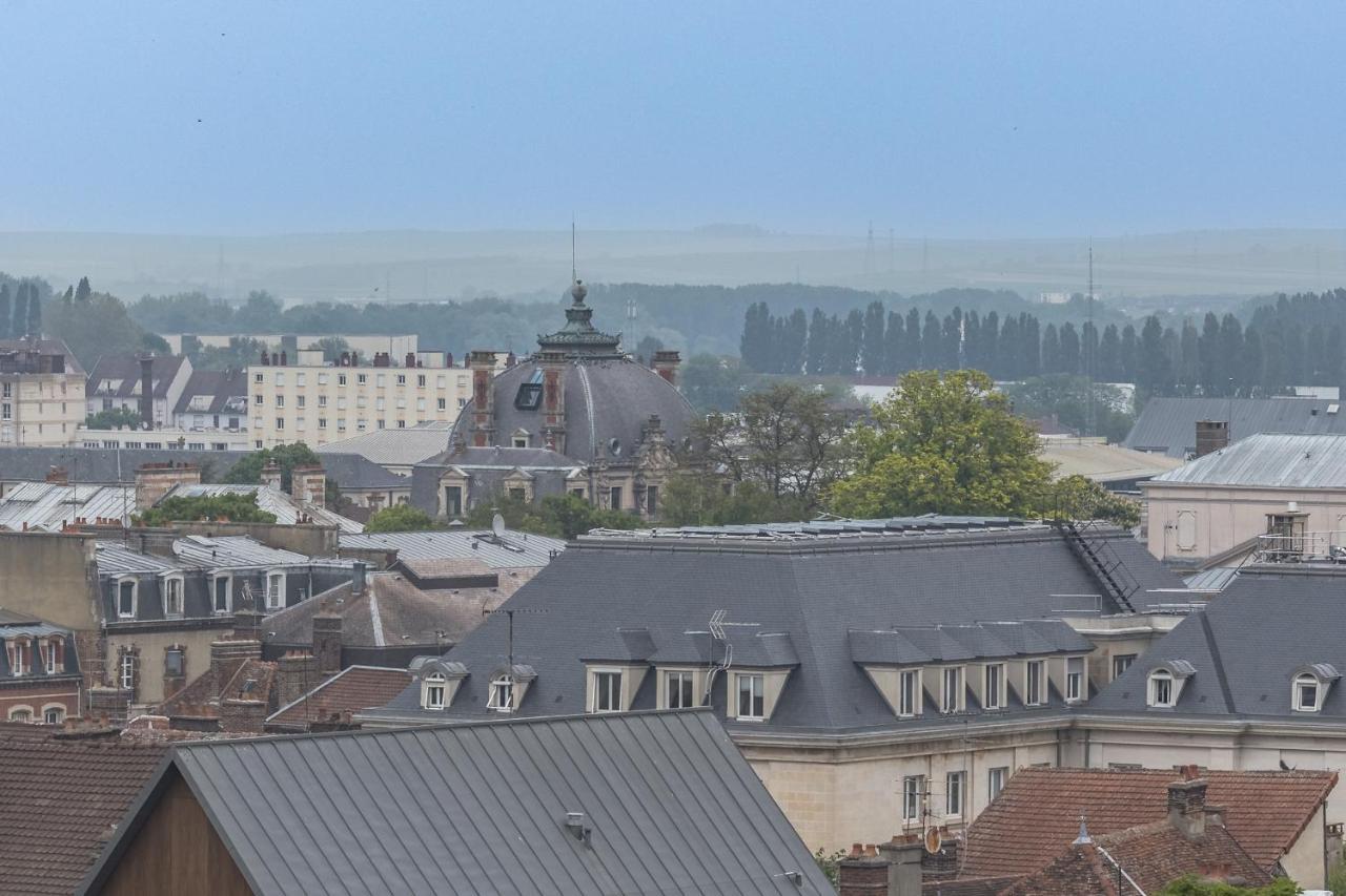 شقة Evasion Urbaine - Vue Panoramique - Proche Gare تروي المظهر الخارجي الصورة