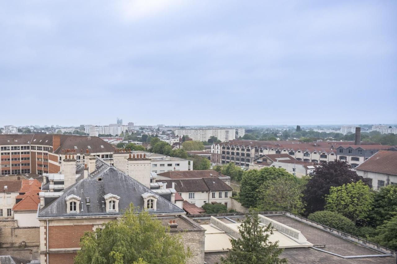 شقة Evasion Urbaine - Vue Panoramique - Proche Gare تروي المظهر الخارجي الصورة